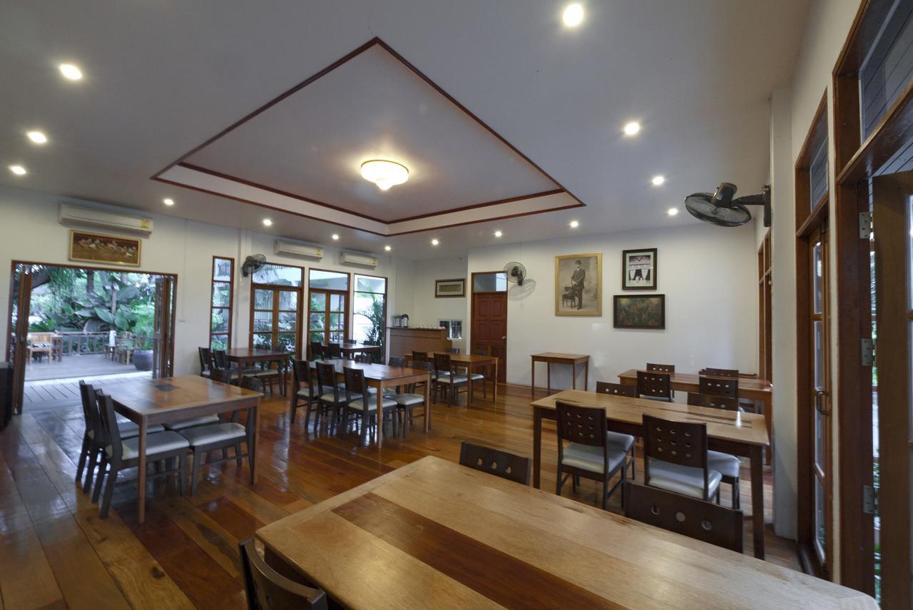 Tree House Hotel Sisaket Exterior foto